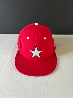 Red Star Patch Snapback Hat